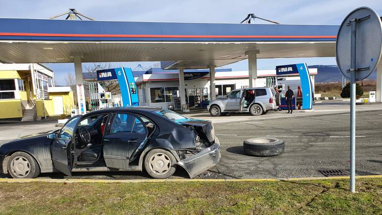 Nova nesreća na odmorištu Novska: Kotač otpao s kamiona i zabio se u parkirani automobil
