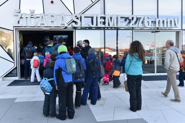 Zagreb: &Zcaron;i&ccaron;ara prvi dan u pogonu za gra&dstrok;anstvo