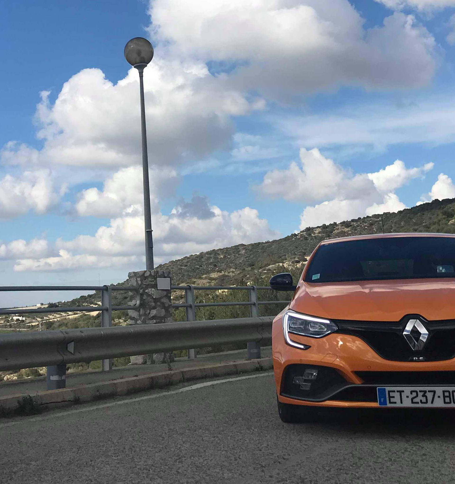 Vozili smo Megane RS sa 280 KS: Može li on parirati Hondi?