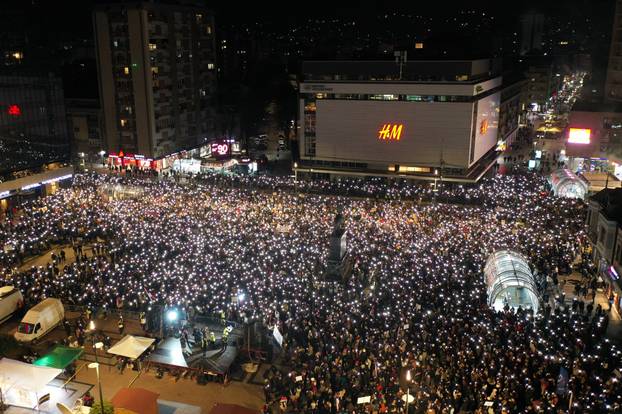 Niš: 15 minuta tišine za 15 žrtava zbog kojih je prosvjed i organiziran