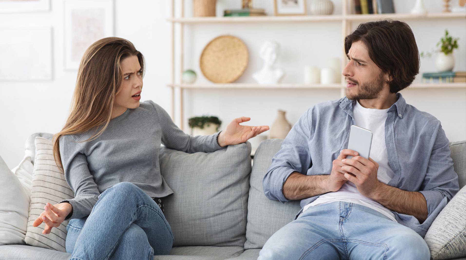 'Moj muž ima listu svih svađa koje smo imali u 2021. godini! Zar se želi razvesti od mene?'