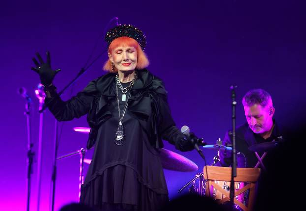 Šibenik: Josipa Lisac održala koncert u Kući umjetnosti Arsen