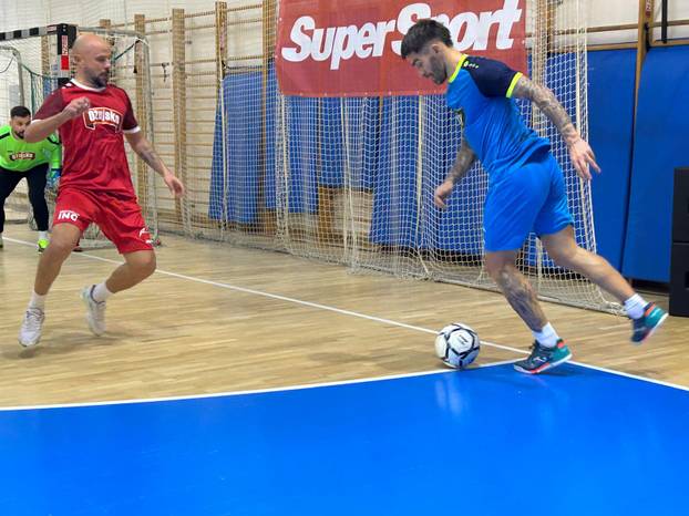 FOTO Livaja, Bradarić, Strinić i društvo oduševili umijećem u malom nogometu. Pogledajte