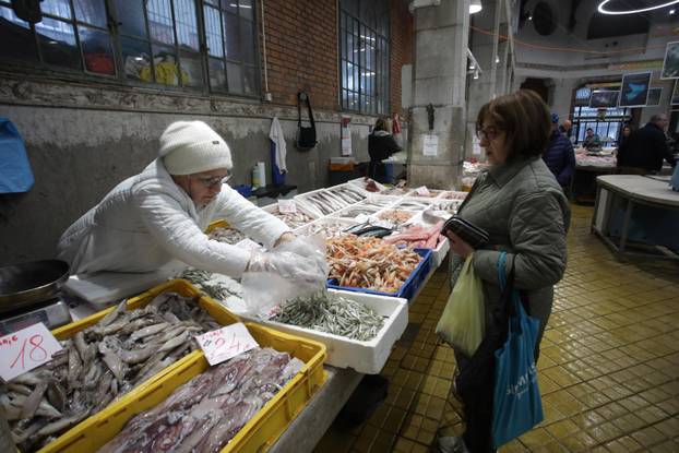 Rijeka: Ponuda ribe na riječkoj ribarnici