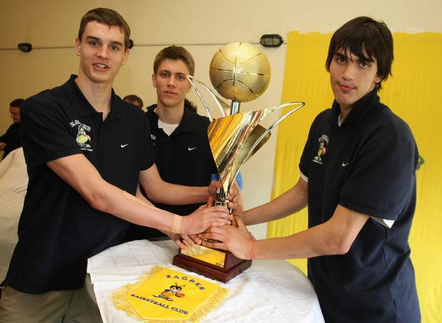 Zagreb: Do?ekani košarkaški juniori Zagreba, novi prvaci Europe