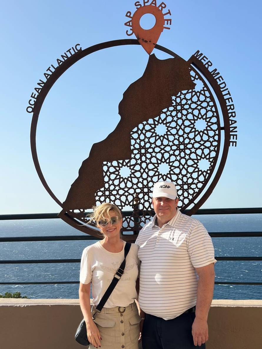 FOTO Kolinda na Antarktici: Društvo joj prave pingvini!