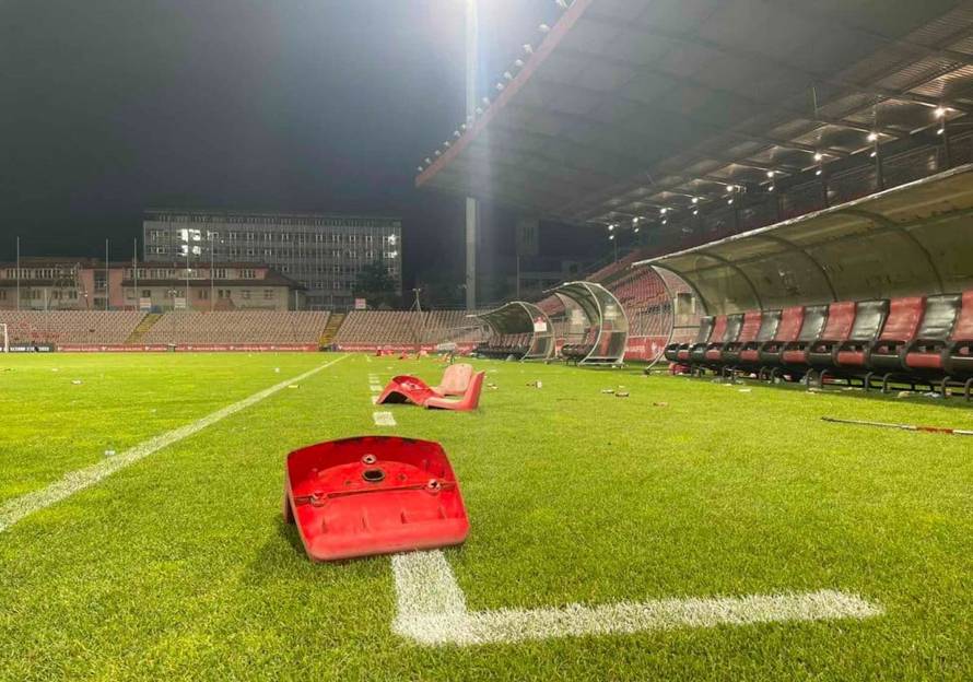 Huligani u Zenici sjedalicama pogodili liječnika i kamermana