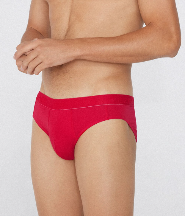 FOTO Pregledali smo ponudu za vas: Dečki, zavedite dragu seksi donjim rubljem za Valentinovo!