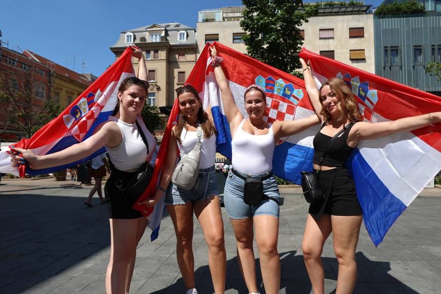 Zagreb: Obožavatelji se okupljaju u gradu uoči Thompsonovg koncerta