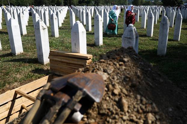 Obitelji ubijenih u Srebrenici prisjećju se svojih najmilijih