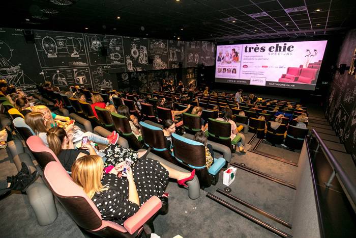One vladaju: 'Klub zadovoljnih žena' privukao je gomile u kina
