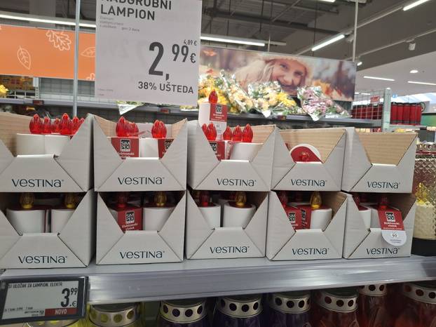 Ponuda lampiona u Intersparu u Supernovi Buzin
