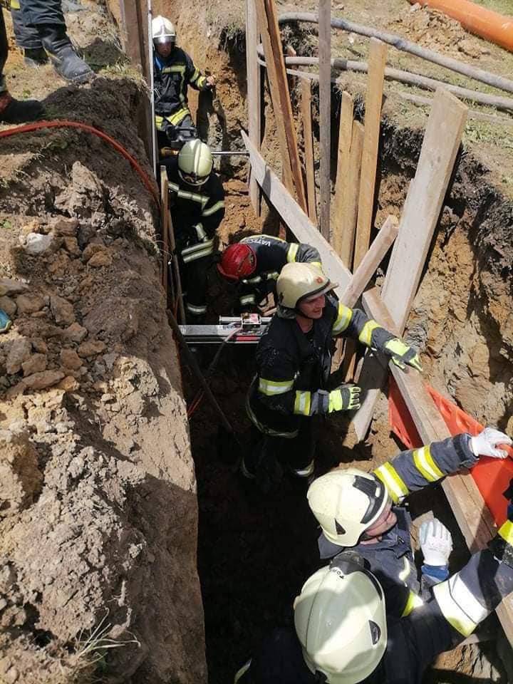 'Zatrpane radnike smo tri sata otkopavali lopatama i strojem. Ne pamtim takvu intervenciju'