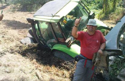 Upao s traktorom u živo blato, jedva je izvukao "živu glavu"