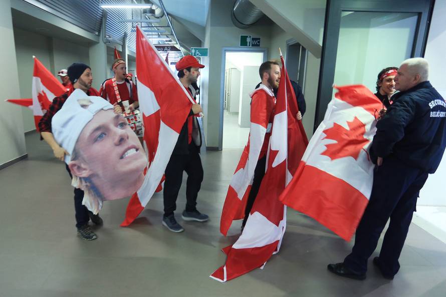 Borna Ćorić okrenuo Pospisila, Hrvatska je osvojila prvi bod...