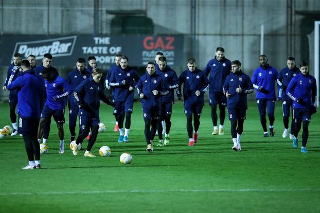 Dinamo odradio večernji trening uoči sutrašnje utakmice s Tottenhamom