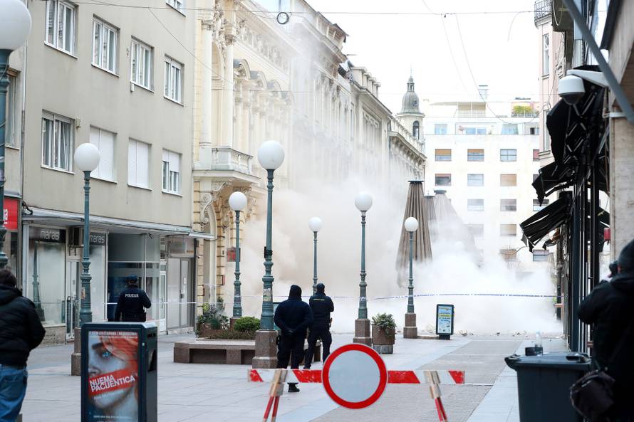 Zagreb: Rušenje pročelja u Bogovićevoj ulici