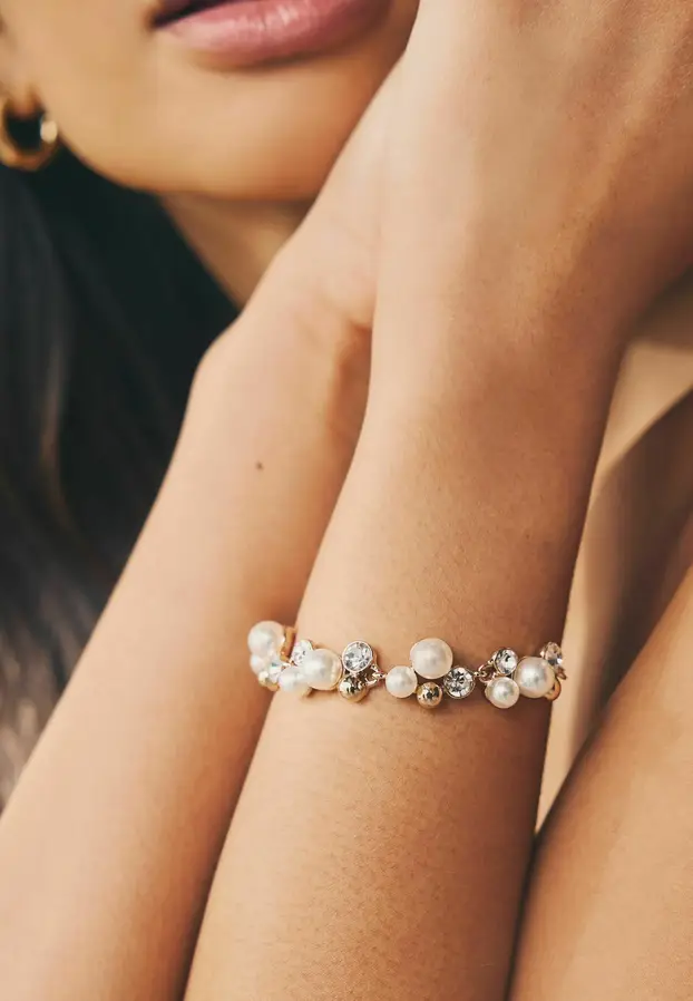 Pregledali smo ponudu za vas! Sjajne narukvice za party dane