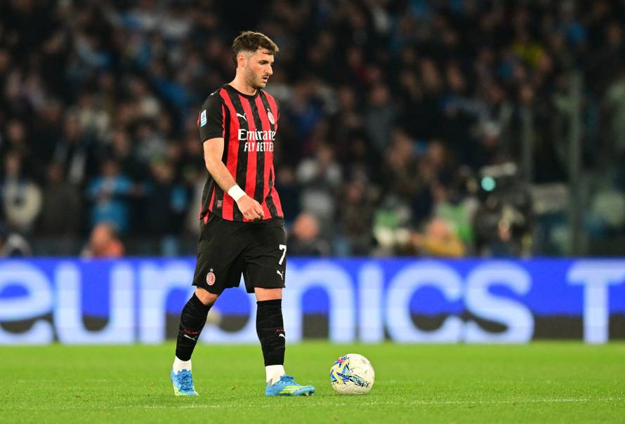 Serie A - Napoli v AC Milan