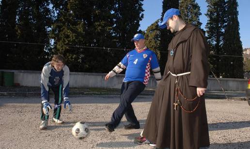 Superfratar na natjecanje u Brazil vodi beskućnike