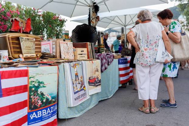 Manifestacija RetroOpatija