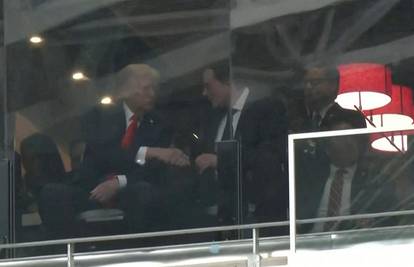 Zakopali ratnu sjekiru? Musk i Trump pričali na komemoraciji