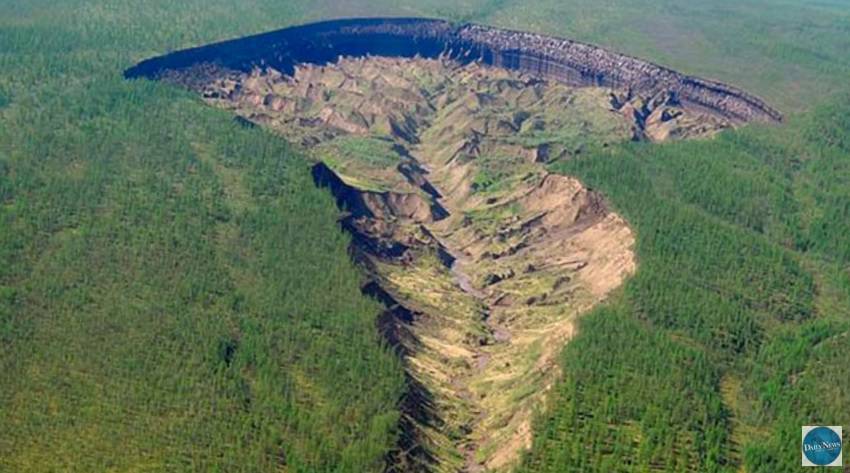 'Vrata pakla': Gigantska rupa u Rusiji raste, nestaju snijeg i led