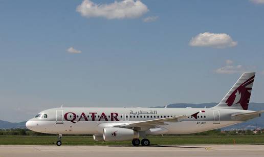 Incident s pticom: Zrakoplov Qatar Airwaysa  prisilno sletio