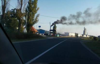 Gusti crni dim iz Soliduma zabrinuo građane V. Gorice
