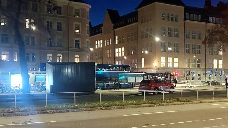 Užas u Švedskoj! Autobus se zabio u stanicu, ima i mrtvih