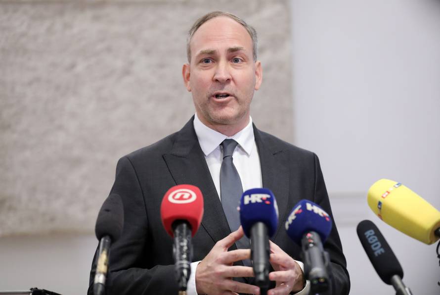 Petrov o mjerama: Tko je to pritisnuo Plenkovića da otvori kladionice, a ne ugostitelje?