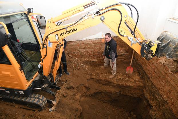 Veliko otkriće u Čazmi, ispod Gradskog muzeja nađeni ostaci biskupske utvrde iz 13. stoljeća