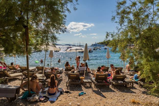 Ljetno poslijepodne u gradu Hvaru