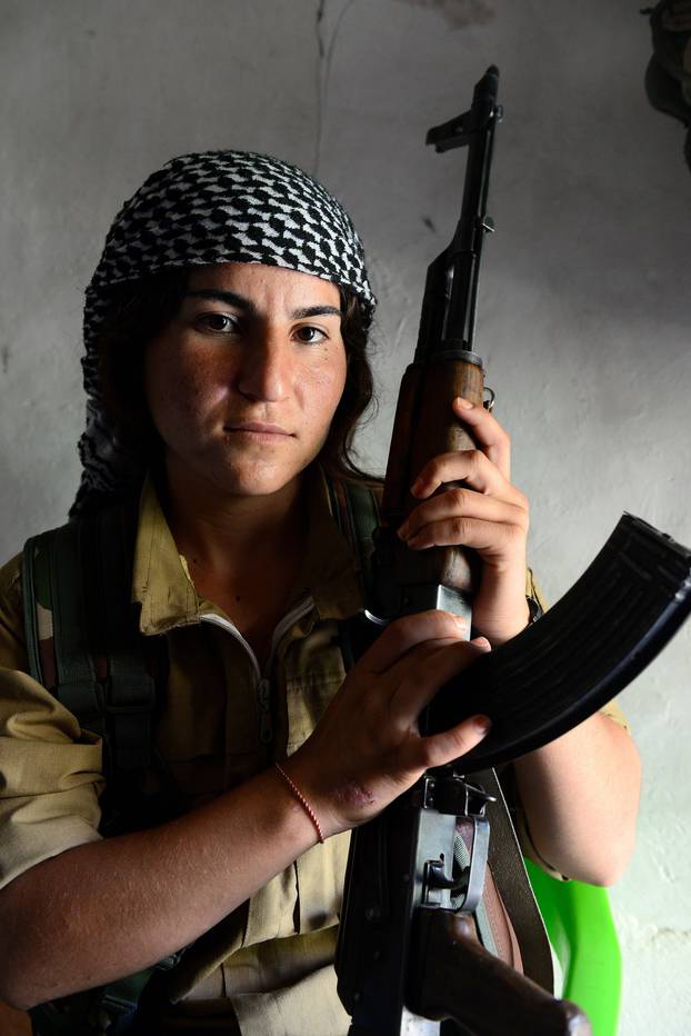 Yazidi women fighters in Sinjar
