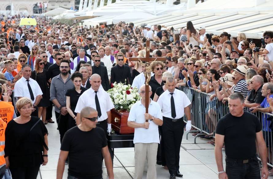 Oproštaj s legendom: Uz lijes Doris, Karan, Grašo, Huljići...