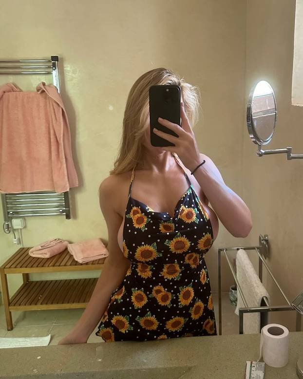 Kada ima vestu govore joj da izgleda za 5, no kada je skine postaje 'čista desetka'