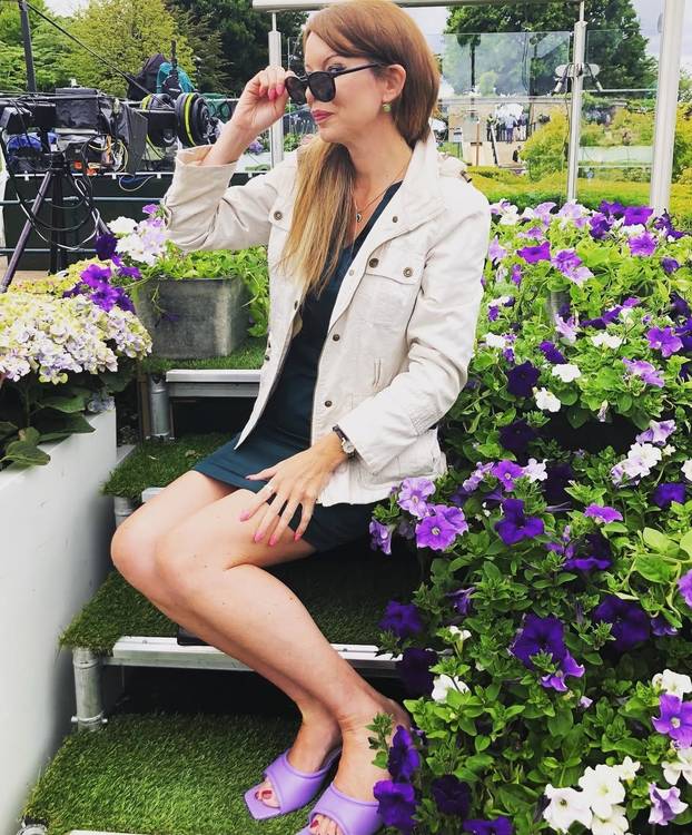 Šok u programu uživo! BBC-jeva voditeljica pokazala haltere?! 'Morao sam popiti aspirin!'