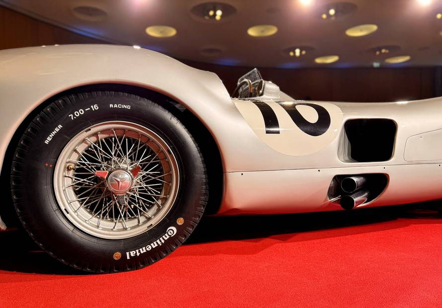 Motor racing-Mercedes 'streamliner' fetches record 51 million euros at auction