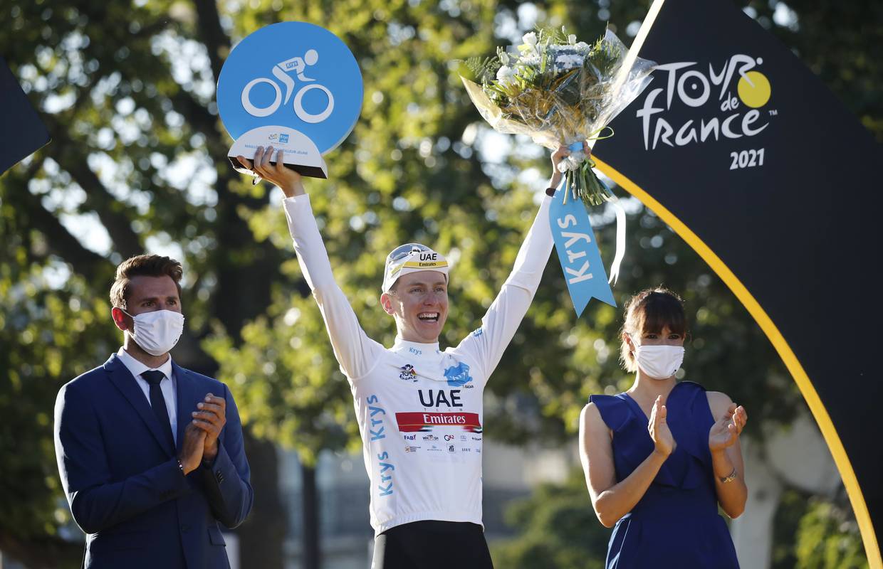 Slovenija opet slavi titulu: Tadej Pogačar obranio Tour de France!