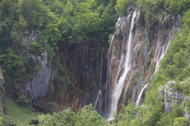Turisti na Plitvicama
