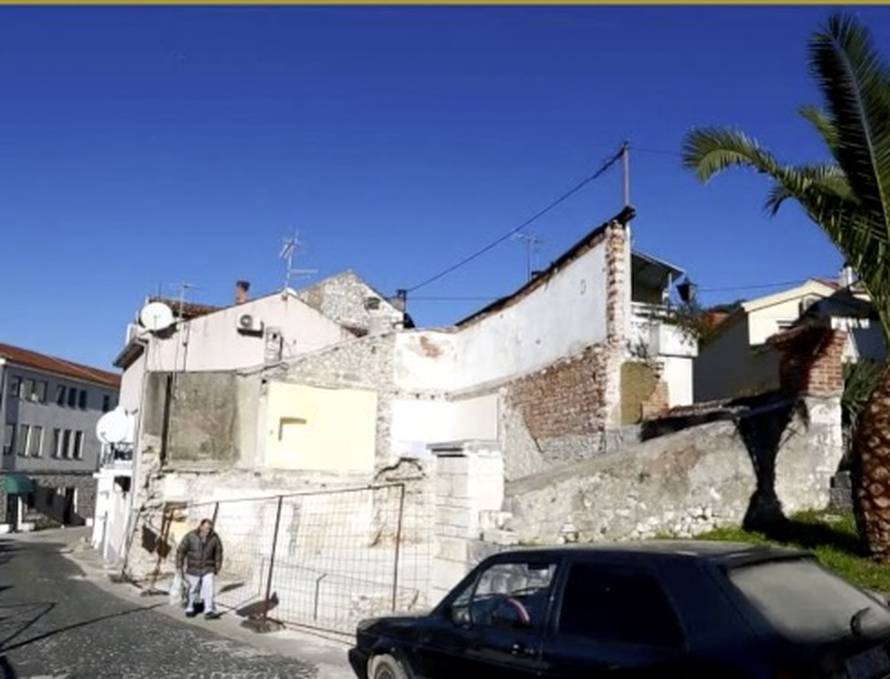 Vapaj očajne majke: Molim vas, dajte da moja kći živi i diše...