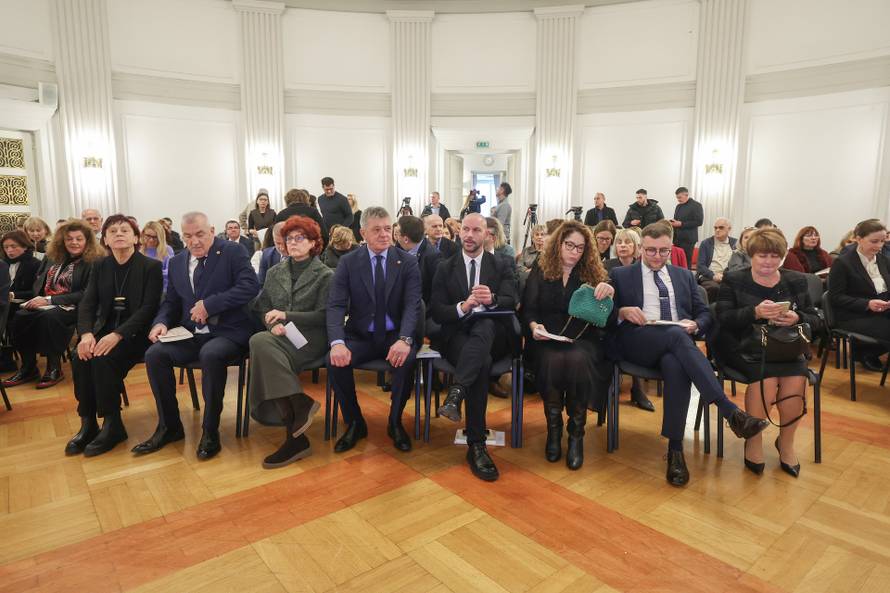 Zagreb: Državno odvjetništvo predstavilo prvi broj svoga časopisa Državno odvjetništvo otvara razgovor (DOOR)