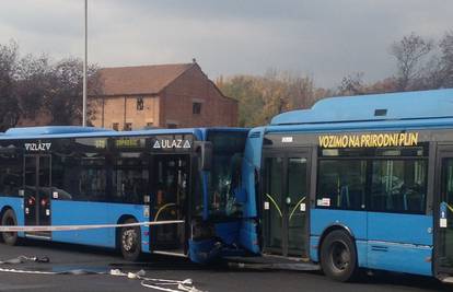 Kaos na Črnomercu: Sudar tri busa, jednom vozaču je pozlilo