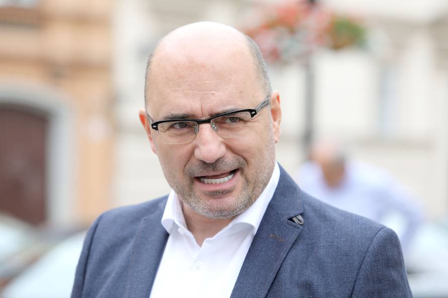 Zagreb: Novi ministri dolaze u Banske dvore