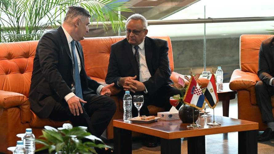 FOTO Zoran Milanović sa suprugom Sanjom u Egiptu: 'Naša suradnja nikad jača!'