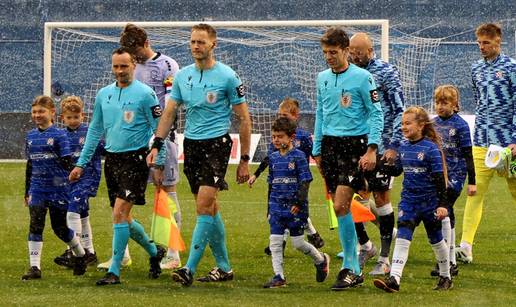 FOTO Maksimir pod snijegom: Dekice na klupi, bijele tribine, hrabri u dresu kratkih rukava!?