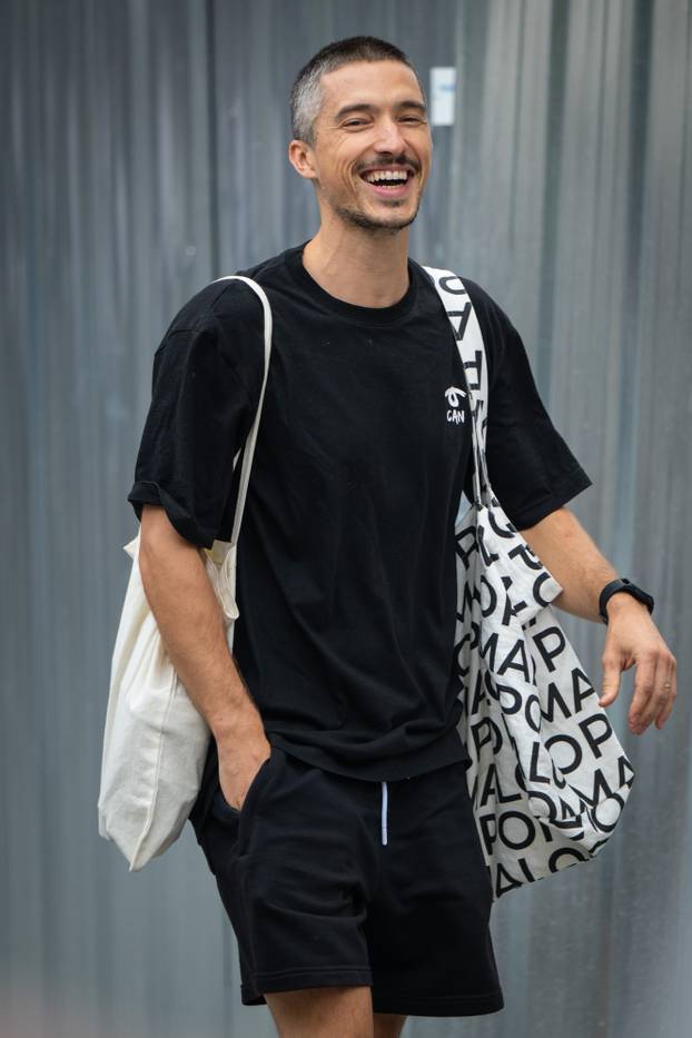 Zagreb: Nasmijani Marko Petrić prošetao po gradu 