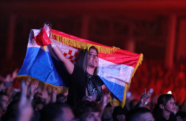 Dugopolje: Thompson održao koncert na prepunom stadionu Hrvatskih vitezova