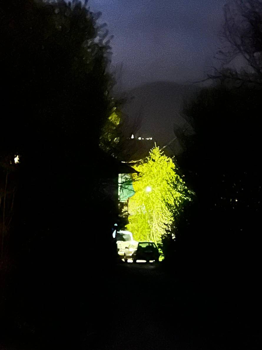 Drama u Dicmu: Naoružani muškarac nije pustio policiju u kuću, svladali ga i našli tijelo