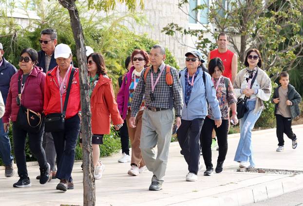 Šibenik prepun grupa turista